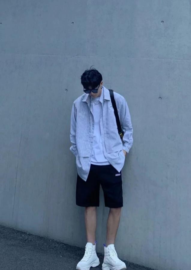男生约会穿搭秘籍，打造帅气形象